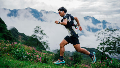 Endurance in a Glass: How Greens Support Stamina, Recovery & Spring Energy