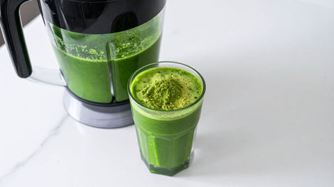 Smoothies > Juices? Why Blending Whole Foods Wins